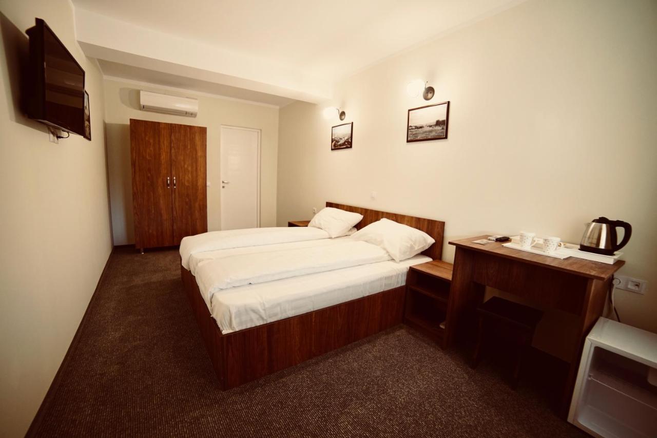 Pensiunea Rustic Hunedoara Extérieur photo